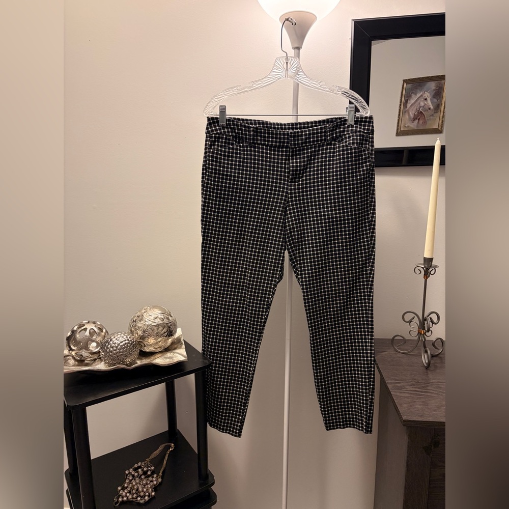 Women’s Black and White Pixie Ankle Pants
